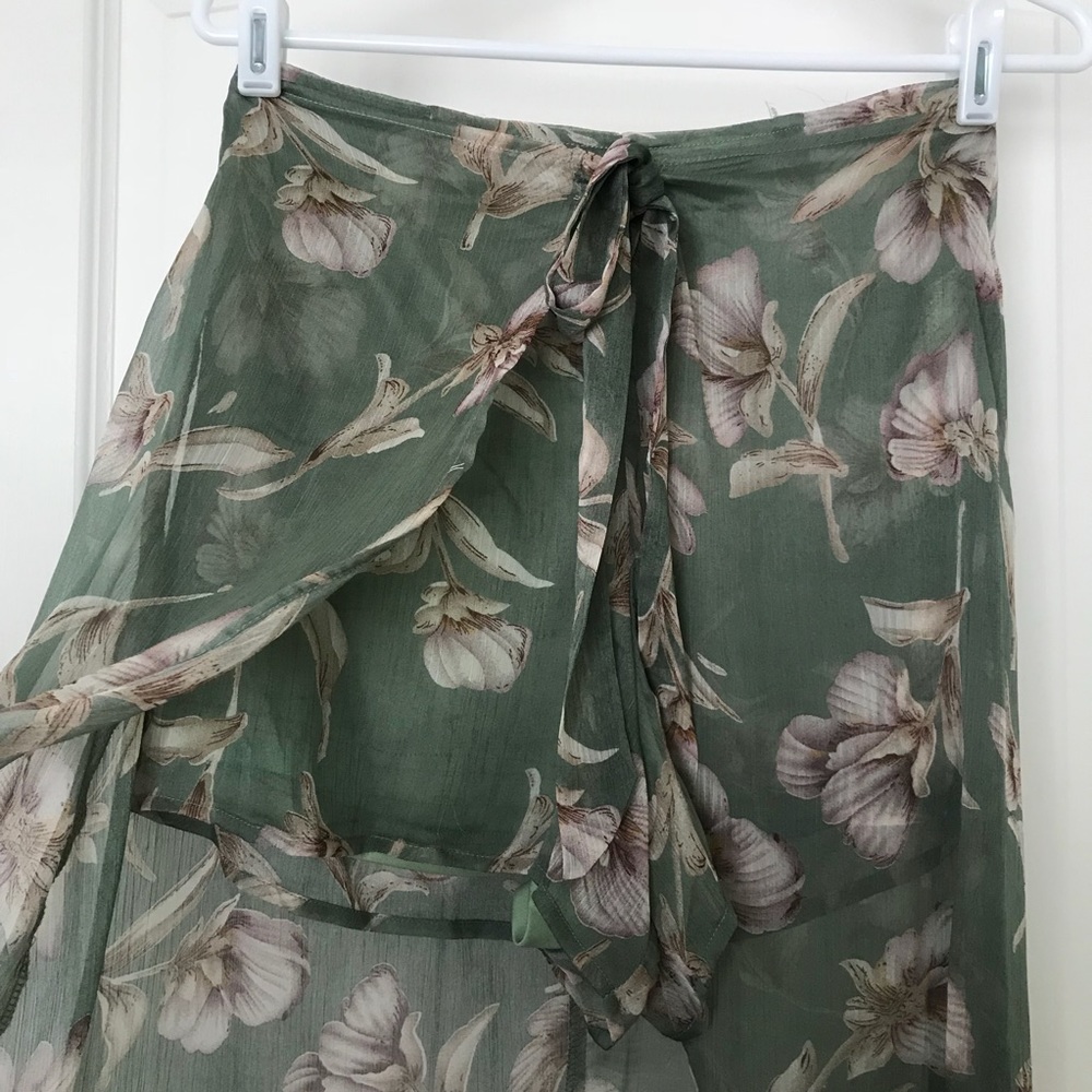 Floral Chiffon Crop Top & Wrap Short Set - Picture 5 of 5
